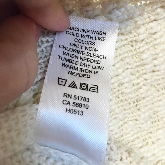 Lightweight Cream and White Knitted Top - Picture 4 of 4